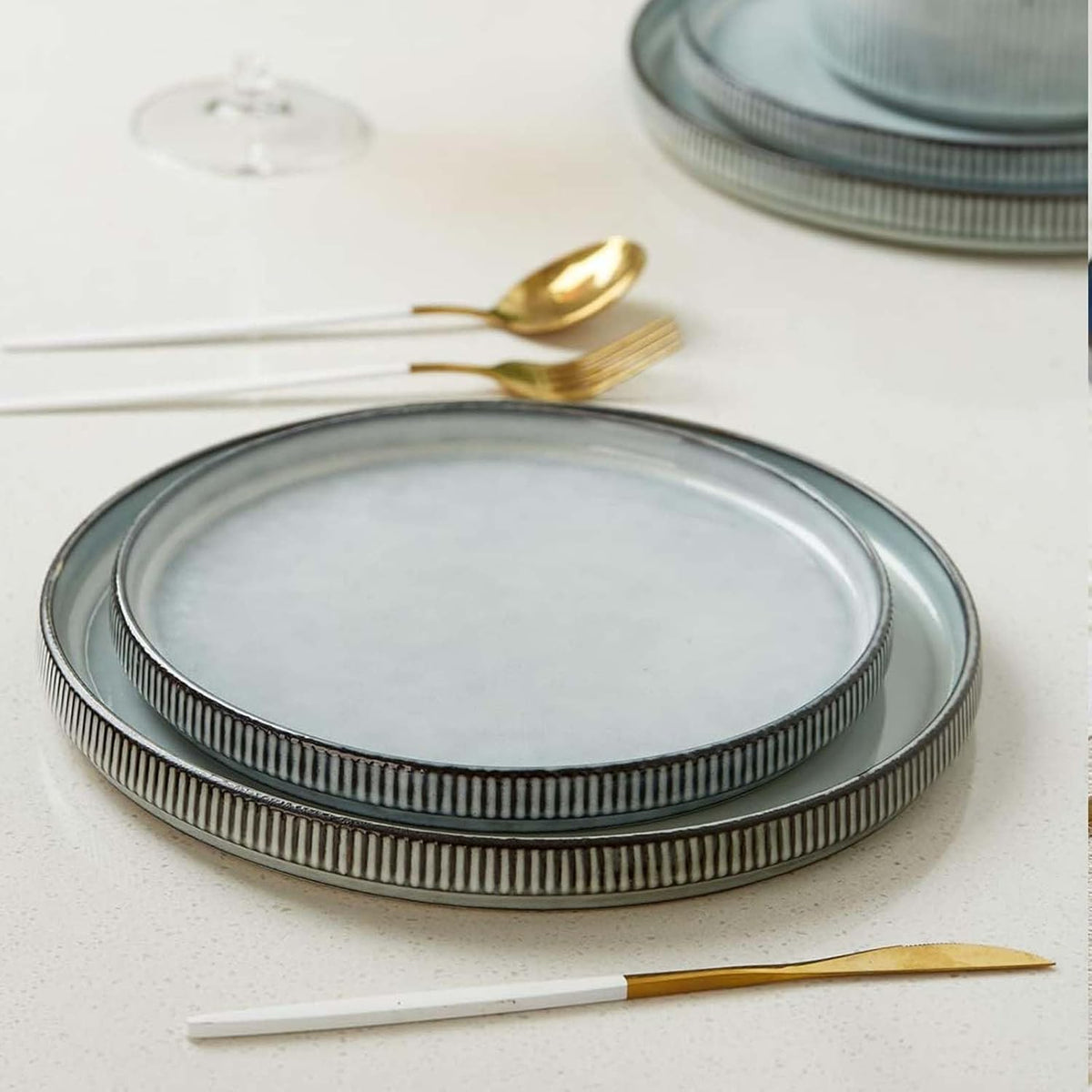 Famiware Star Dinnerware Sets, Plates and Bowls Set for 4, 12 Pieces Ribbed Dishes - Chip and Scratch Resistant, Microwave and Dishwasher Safe Tableware, Smoky Blue